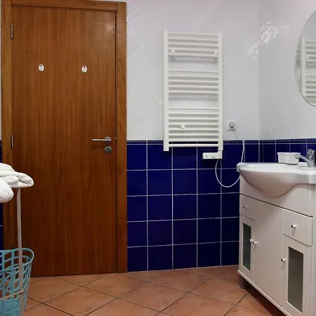 Couette-café Tir Na Nog 4*