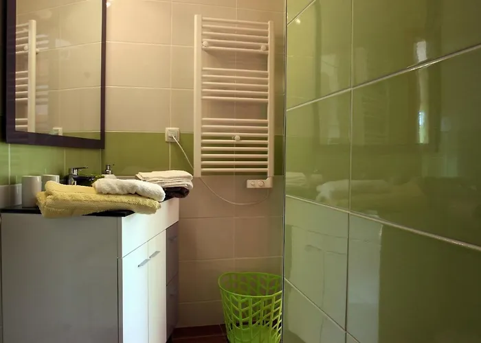 Couette-café Tir Na Nog 4*