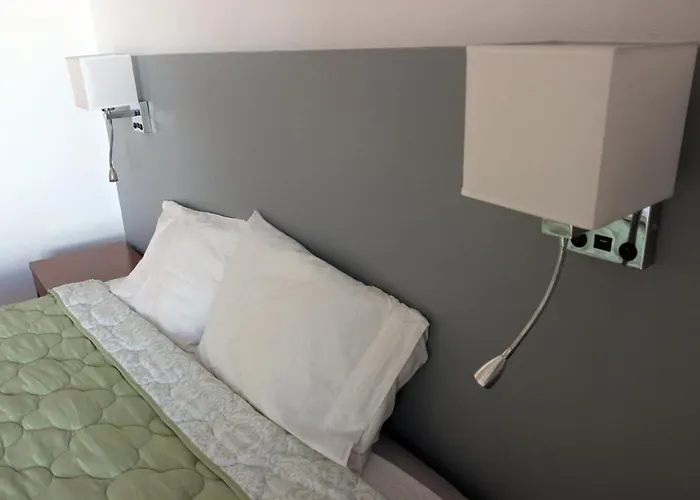 住宿加早餐酒店 Tir Na Nog 4*